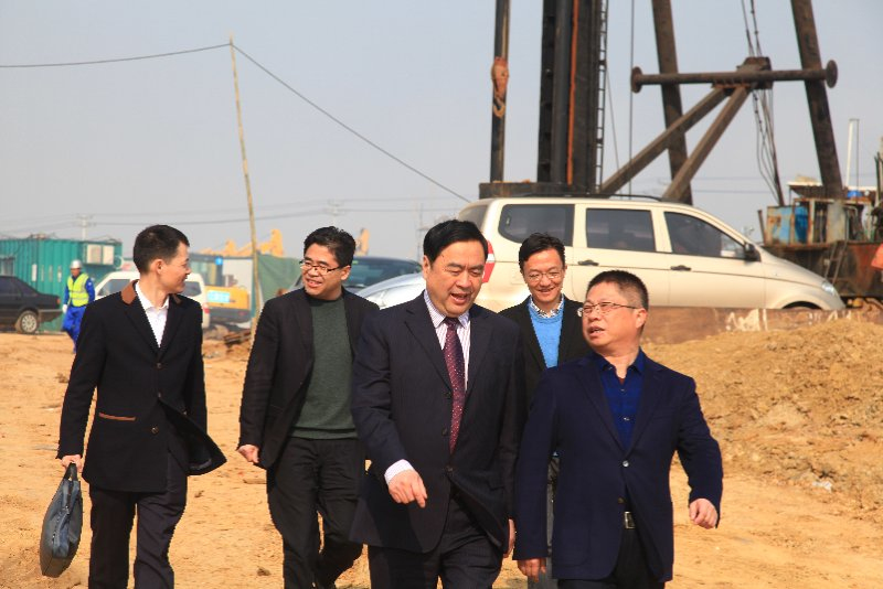 9-趙振元在宗春成、王毅勃、季超、張凱軍等同志的陪同下前往十一科技長鑫項(xiàng)目部視察.jpg